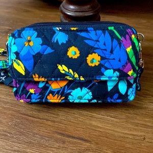 Vera Bradley wristlet/crossbody